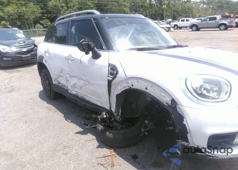 2019 Mini Countryman Cooper из США, поврежденный, VIN WMZYS7C58K3F44585
